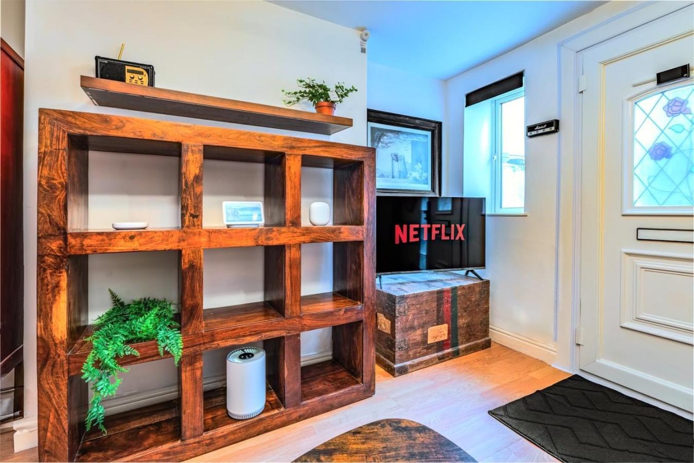 Apartment Flat With Parking *